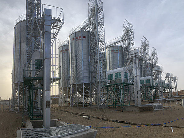 Poultry feed silo Sales
